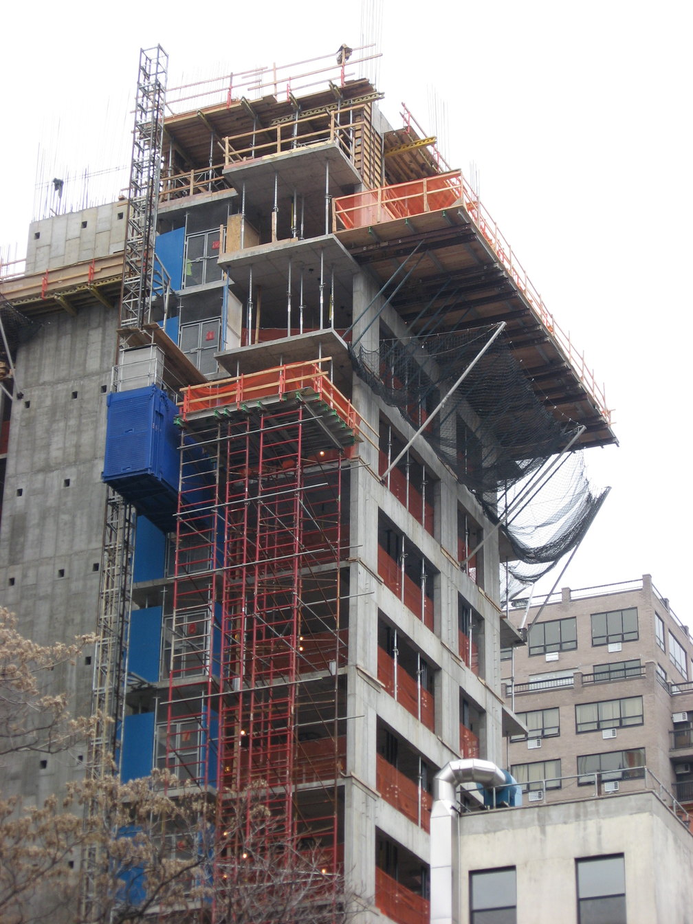 EDC shoring on an active jobsite
