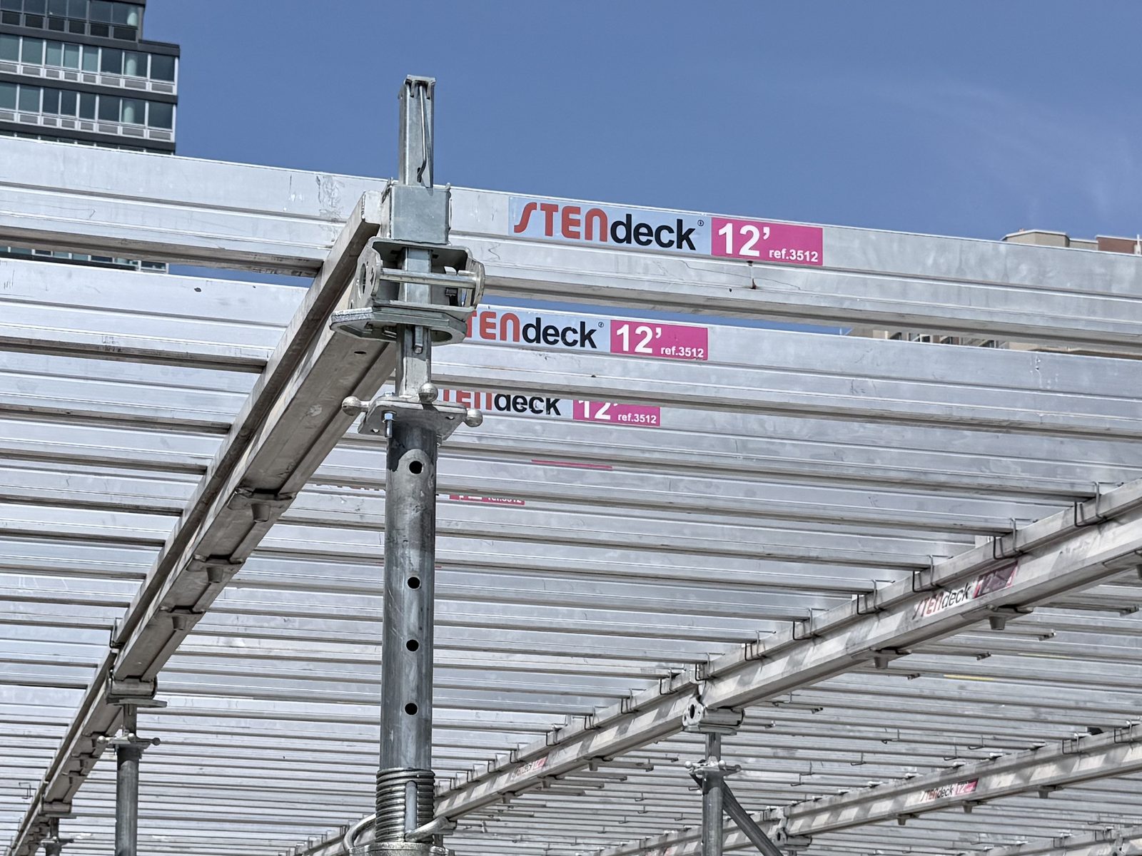 STENdeck X beams and post head on an EDC jobsite