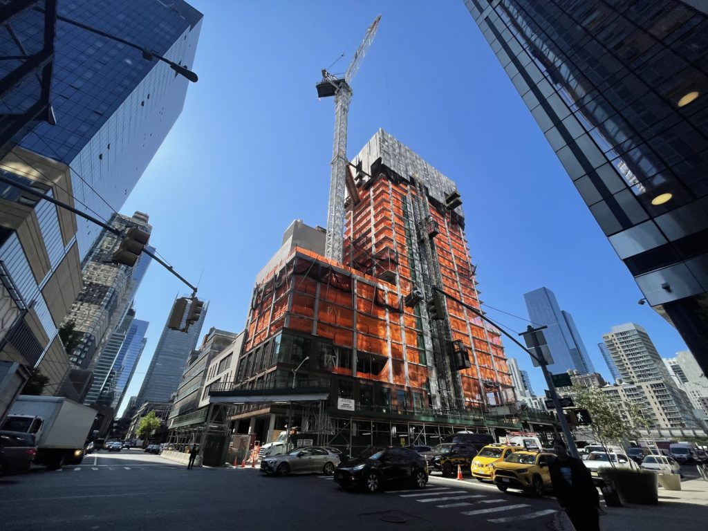 550 10th Ave project photo